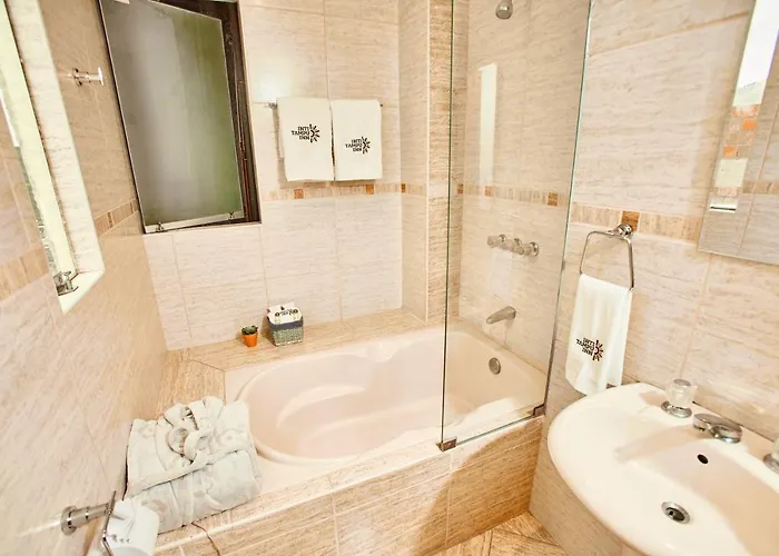 Hotel Inti Tampu
